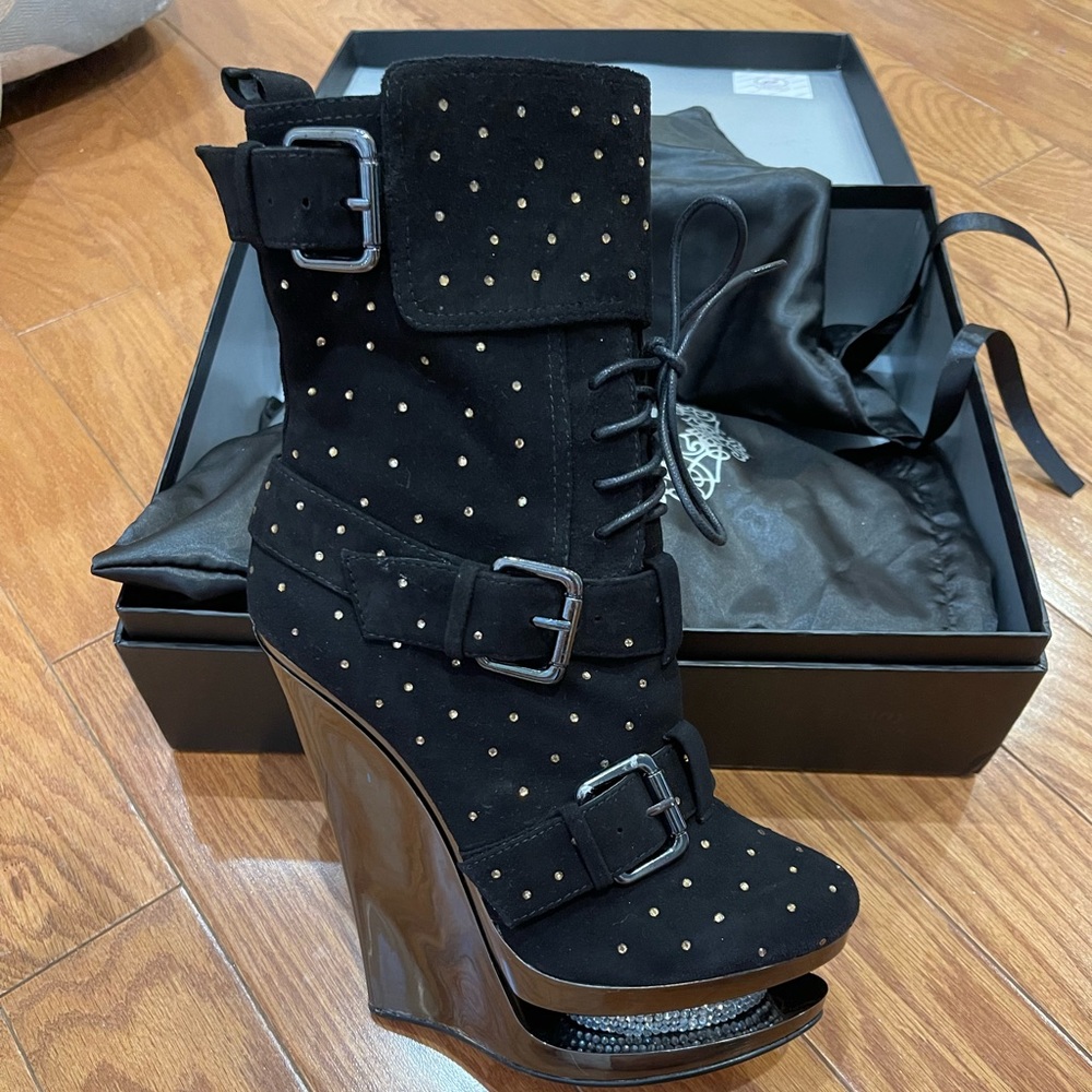 Brand new ZIGI NY BOOTS. Black label